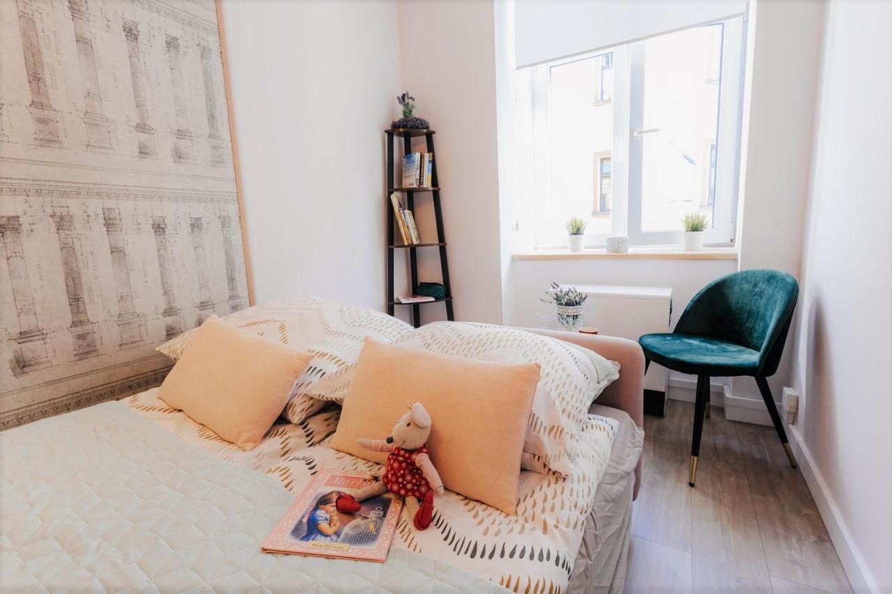 Delux Apartament Oldtown Kochanowskiego 30 Cracovie Extérieur photo